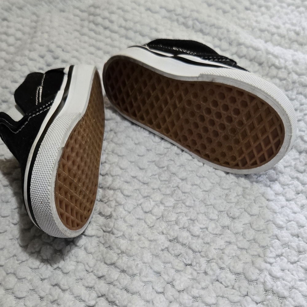 Vans Toddler Black Slip-On Shoes - Picture 4 of 7